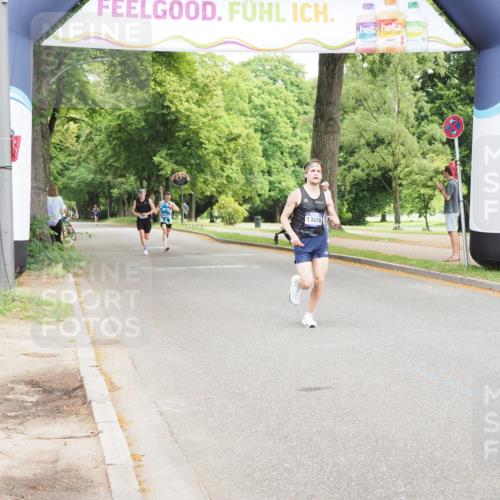 29.06.2025 - hella hamburg halbmarathon MichiJ http://msf.ph/oto/8159597 29.06.2025 10:10:07 Zwischen KM18-KM19  meine-sportfotos.de