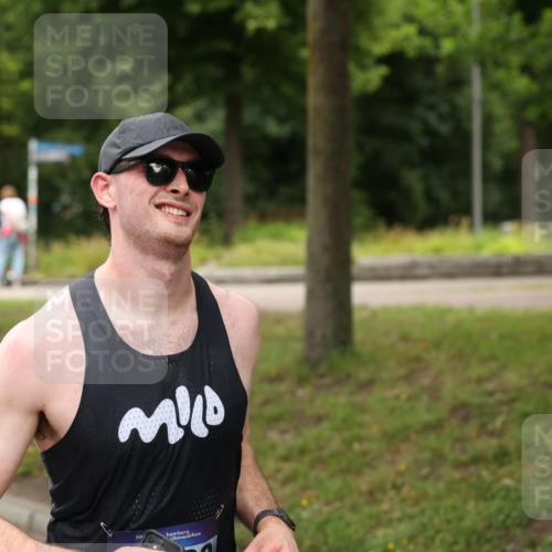 29.06.2025 - hella hamburg halbmarathon Yannick Fuchs http://msf.ph/oto/8159612 29.06.2025 10:38:43 20KM 1057, 1220, 1391, 1415, 1468, 1558, 1782, 1902, 1941, 2365, 2402, 2415, 2816, 3004, 3021, 3305, 3907, 4310, 4991, 4999, 5231, 5275, 5476, 5624, 5884, 6490, 6903, 7005, 7191, 7322, 8722, 9159, 9374, 9444, 9633, 10193, 10596, 10930, 11469, 12159, 12554, 12711, 12966, 13123, 14351, 14667, 14798, 14816, 15185, 15225, 15233, 15280, 15862, 16316, 16506, 16893, 17097, 17251, 17729, 17748, 18560, 18806, 19207 meine-sportfotos.de