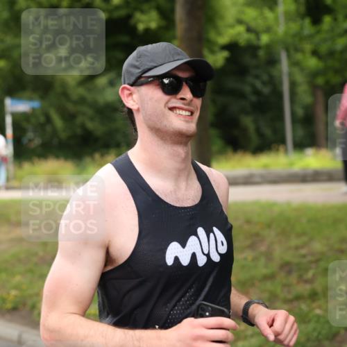 29.06.2025 - hella hamburg halbmarathon Yannick Fuchs http://msf.ph/oto/8159628 29.06.2025 10:38:43 20KM 1057, 1220, 1391, 1415, 1468, 1558, 1782, 1902, 1941, 2365, 2402, 2415, 2816, 3004, 3021, 3305, 3907, 4310, 4991, 4999, 5231, 5275, 5476, 5624, 5884, 6490, 6903, 7005, 7191, 7322, 8722, 9159, 9374, 9444, 9633, 10193, 10596, 10930, 11469, 12159, 12554, 12711, 12966, 13123, 14351, 14667, 14798, 14816, 15185, 15225, 15233, 15280, 15862, 16316, 16506, 16893, 17097, 17251, 17729, 17748, 18560, 18806, 19207 meine-sportfotos.de