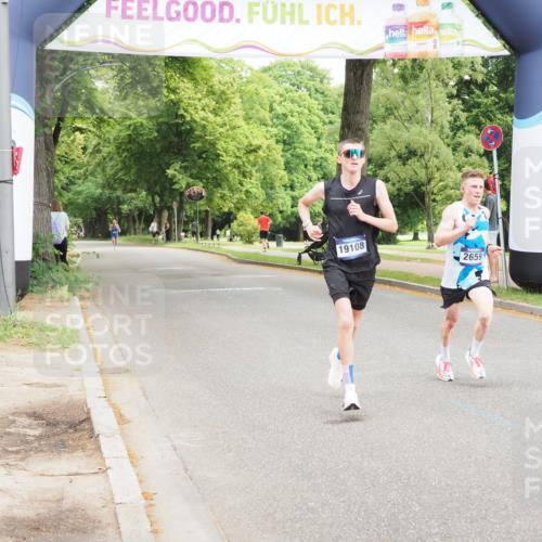 29.06.2025 - hella hamburg halbmarathon MichiJ http://msf.ph/oto/8159764 29.06.2025 10:10:11 Zwischen KM18-KM19  meine-sportfotos.de