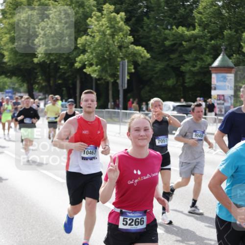 29.06.2025 - hella hamburg halbmarathon Jannik Wohlers http://msf.ph/oto/8159810 29.06.2025 10:18:26 Lombardsbrücke 1349, 1521, 2096, 2781, 2821, 3026, 3591, 3592, 3631, 4718, 4802, 4845, 5049, 5264, 5266, 5834, 5910, 6413, 7051, 7121, 7214, 7252, 8665, 8780, 9270, 9272, 9276, 9549, 10037, 10467, 10502, 10816, 10856, 11020, 12239, 12347, 12890, 13204, 13464, 14247, 14294, 14532, 14627, 14760, 14966, 14967, 15138, 15402, 15657, 15881, 16196, 17027, 17030, 17052, 17386, 17490, 17548, 17567, 17571, 18002, 18217, 18246, 18336, 18456, 18519, 19010 meine-sportfotos.de
