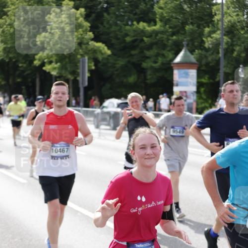 29.06.2025 - hella hamburg halbmarathon Jannik Wohlers http://msf.ph/oto/8159876 29.06.2025 10:18:26 Lombardsbrücke 1349, 1521, 2096, 2781, 2821, 3026, 3591, 3592, 3631, 4718, 4802, 4845, 5049, 5264, 5266, 5834, 5910, 6413, 7051, 7121, 7214, 7252, 8665, 8780, 9270, 9272, 9276, 9549, 10037, 10467, 10502, 10816, 10856, 11020, 12239, 12347, 12890, 13204, 13464, 14247, 14294, 14532, 14627, 14760, 14966, 14967, 15138, 15402, 15657, 15881, 16196, 17027, 17030, 17052, 17386, 17490, 17548, 17567, 17571, 18002, 18217, 18246, 18336, 18456, 18519, 19010 meine-sportfotos.de