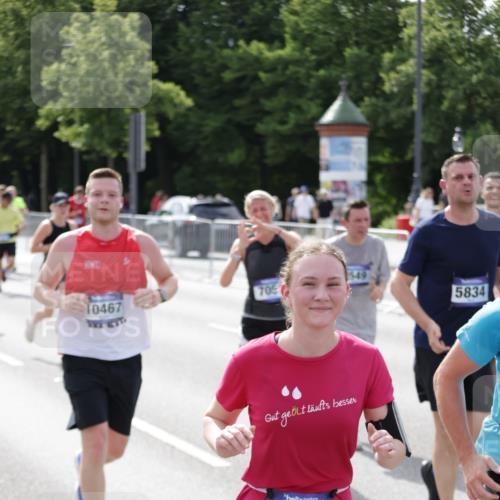 29.06.2025 - hella hamburg halbmarathon Jannik Wohlers http://msf.ph/oto/8159889 29.06.2025 10:18:26 Lombardsbrücke 1349, 1521, 2096, 2781, 2821, 3026, 3591, 3592, 3631, 4718, 4802, 4845, 5049, 5264, 5266, 5834, 5910, 6413, 7051, 7121, 7214, 7252, 8665, 8780, 9270, 9272, 9276, 9549, 10037, 10467, 10502, 10816, 10856, 11020, 12239, 12347, 12890, 13204, 13464, 14247, 14294, 14532, 14627, 14760, 14966, 14967, 15138, 15402, 15657, 15881, 16196, 17027, 17030, 17052, 17386, 17490, 17548, 17567, 17571, 18002, 18217, 18246, 18336, 18456, 18519, 19010 meine-sportfotos.de