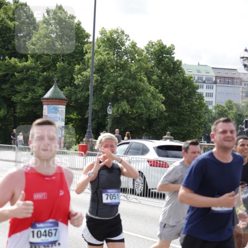 29.06.2025 - hella hamburg halbmarathon Jannik Wohlers http://msf.ph/oto/8159909 29.06.2025 10:18:27 Lombardsbrücke 1349, 1521, 2096, 2781, 2821, 3026, 3591, 3592, 3631, 4718, 4802, 4845, 5049, 5264, 5266, 5834, 5910, 6413, 7051, 7121, 7214, 7252, 8665, 8780, 9270, 9272, 9276, 9549, 10037, 10467, 10816, 10856, 11020, 12239, 12347, 12890, 13204, 13464, 14247, 14294, 14532, 14760, 14966, 14967, 15138, 15402, 15657, 15881, 16196, 17027, 17030, 17052, 17386, 17490, 17548, 17567, 17571, 18002, 18217, 18246, 18336, 18456, 18519, 18568, 19010 meine-sportfotos.de