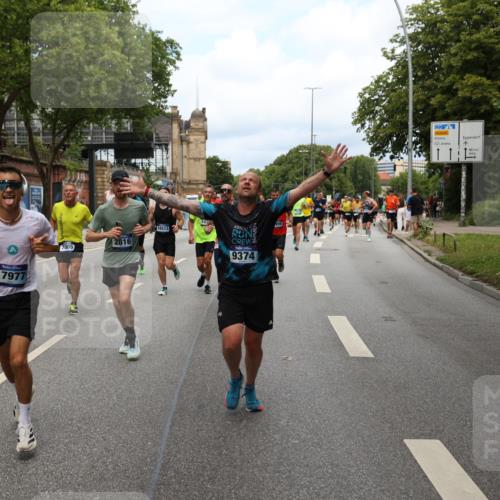 29.06.2025 - hella hamburg halbmarathon Yannick Fuchs http://msf.ph/oto/8159936 29.06.2025 10:38:45 20KM 1057, 1220, 1391, 1415, 1468, 1782, 1902, 1941, 2365, 2402, 2415, 2816, 3004, 3021, 3305, 3907, 4310, 4691, 4991, 4999, 5231, 5275, 5476, 5624, 5884, 6490, 6903, 7005, 7191, 7322, 8722, 9159, 9374, 9444, 9633, 10193, 10596, 11469, 12159, 12554, 12711, 12966, 13123, 14351, 14667, 14798, 14816, 15185, 15225, 15233, 15280, 15862, 16316, 16506, 16893, 17097, 17251, 17729, 17748, 18560, 18806, 19207 meine-sportfotos.de