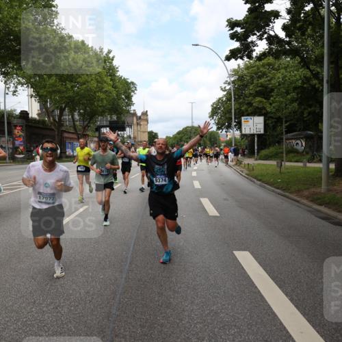 29.06.2025 - hella hamburg halbmarathon Yannick Fuchs http://msf.ph/oto/8160005 29.06.2025 10:38:45 20KM 1057, 1220, 1391, 1415, 1468, 1782, 1902, 1941, 2365, 2402, 2415, 2816, 3004, 3021, 3305, 3907, 4310, 4691, 4991, 4999, 5231, 5275, 5476, 5624, 5884, 6490, 6903, 7005, 7191, 7322, 8722, 9159, 9374, 9444, 9633, 10193, 10596, 11469, 12159, 12554, 12711, 12966, 13123, 14351, 14667, 14798, 14816, 15185, 15225, 15233, 15280, 15862, 16316, 16506, 16893, 17097, 17251, 17729, 17748, 18560, 18806, 19207 meine-sportfotos.de
