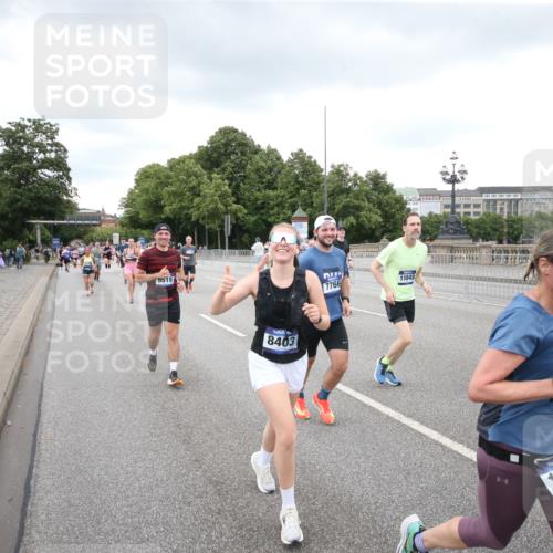 29.06.2025 - hella hamburg halbmarathon Jannik Wohlers http://msf.ph/oto/8160096 29.06.2025 10:54:51 Lombardsbrücke 1013, 2090, 2452, 3115, 3157, 3274, 3577, 4039, 4628, 5040, 5483, 6395, 6396, 6944, 7219, 7238, 7680, 7766, 8403, 8519, 10458, 11109, 11737, 11788, 11908, 12147, 12148, 13098, 13230, 13548, 14515, 14651, 14727, 15152, 15160, 15581, 15782, 15843, 16057, 16385, 16533, 17090, 19199 meine-sportfotos.de