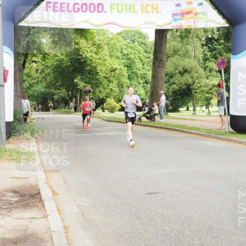 29.06.2025 - hella hamburg halbmarathon MichiJ http://msf.ph/oto/8160147 29.06.2025 10:10:49 Zwischen KM18-KM19 9255, 18848 meine-sportfotos.de