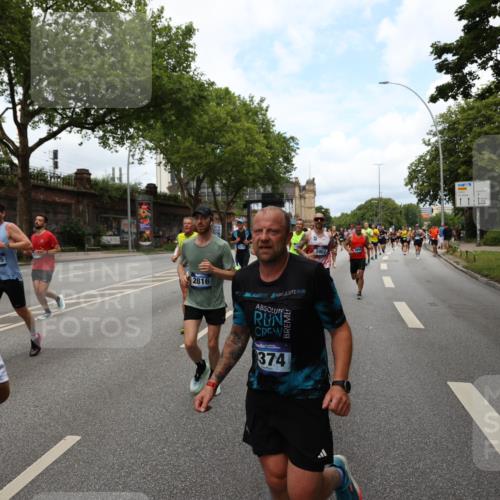 29.06.2025 - hella hamburg halbmarathon Yannick Fuchs http://msf.ph/oto/8160248 29.06.2025 10:38:46 20KM 1057, 1220, 1391, 1415, 1468, 1782, 1902, 1941, 2365, 2402, 2415, 2816, 3004, 3021, 3098, 3305, 3907, 4310, 4691, 4991, 4999, 5231, 5275, 5476, 5624, 5884, 6490, 6903, 7005, 7191, 7322, 7710, 8722, 9159, 9374, 9444, 9633, 10193, 10596, 11469, 12159, 12554, 12711, 13123, 14351, 14667, 14798, 14816, 15185, 15225, 15233, 15280, 15862, 16316, 16506, 16893, 17097, 17251, 17729, 17748, 18560, 18806, 19207 meine-sportfotos.de