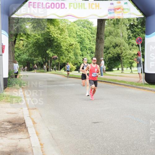 29.06.2025 - hella hamburg halbmarathon MichiJ http://msf.ph/oto/8160258 29.06.2025 10:10:52 Zwischen KM18-KM19 54, 9255 meine-sportfotos.de