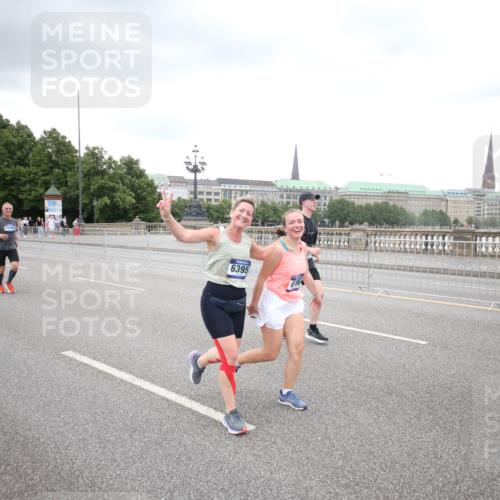 29.06.2025 - hella hamburg halbmarathon Jannik Wohlers http://msf.ph/oto/8160281 29.06.2025 10:54:53 Lombardsbrücke 1013, 2090, 2452, 3115, 3157, 3274, 3577, 4039, 4628, 5040, 5483, 6395, 6396, 6944, 7219, 7680, 7766, 8403, 8519, 10458, 10885, 11109, 11737, 12147, 12148, 13098, 13230, 14515, 14651, 14727, 15152, 15160, 15581, 15782, 15843, 16057, 16385, 16533, 17090, 19199 meine-sportfotos.de