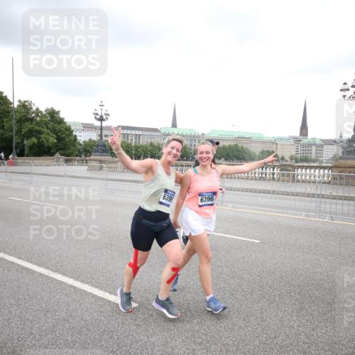 29.06.2025 - hella hamburg halbmarathon Jannik Wohlers http://msf.ph/oto/8160305 29.06.2025 10:54:53 Lombardsbrücke 1013, 2090, 2452, 3115, 3157, 3274, 3577, 4039, 4628, 5040, 5483, 6395, 6396, 6944, 7219, 7680, 7766, 8403, 8519, 10458, 10885, 11109, 11737, 12147, 12148, 13098, 13230, 14515, 14651, 14727, 15152, 15160, 15581, 15782, 15843, 16057, 16385, 16533, 17090, 19199 meine-sportfotos.de