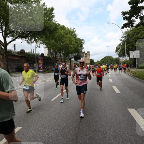 29.06.2025 - hella hamburg halbmarathon Yannick Fuchs http://msf.ph/oto/8160306 29.06.2025 10:38:47 20KM 1057, 1220, 1391, 1415, 1468, 1782, 1902, 1941, 2365, 2402, 2415, 2816, 3004, 3021, 3098, 3305, 3907, 4310, 4691, 4991, 4999, 5231, 5275, 5476, 5624, 5884, 6490, 6903, 7005, 7191, 7322, 7710, 8722, 8928, 9159, 9444, 9633, 10193, 10596, 11469, 12159, 12554, 12711, 13123, 14351, 14667, 14798, 14816, 15185, 15225, 15233, 15280, 16316, 16506, 16893, 17097, 17251, 17729, 17748, 18560, 18806, 19207 meine-sportfotos.de