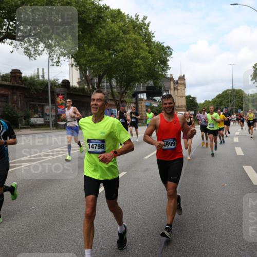 29.06.2025 - hella hamburg halbmarathon Yannick Fuchs http://msf.ph/oto/8160396 29.06.2025 10:38:48 20KM 1057, 1220, 1391, 1415, 1468, 1782, 1902, 1941, 2365, 2402, 2415, 2816, 3004, 3021, 3098, 3305, 3907, 4310, 4691, 4991, 4999, 5231, 5275, 5476, 5884, 6903, 7005, 7191, 7322, 7710, 8722, 8928, 9159, 9444, 10193, 10596, 11469, 12159, 12554, 12711, 13123, 14351, 14667, 14798, 14816, 15185, 15225, 15233, 15280, 16316, 16506, 16893, 17097, 17251, 17729, 17748, 18560, 18806, 19207 meine-sportfotos.de