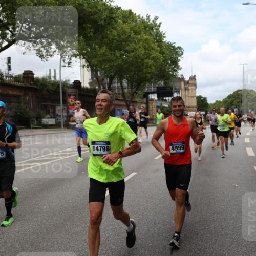 29.06.2025 - hella hamburg halbmarathon Yannick Fuchs http://msf.ph/oto/8160413 29.06.2025 10:38:48 20KM 1057, 1220, 1391, 1415, 1468, 1782, 1902, 1941, 2365, 2402, 2415, 2816, 3004, 3021, 3098, 3305, 3907, 4310, 4691, 4991, 4999, 5231, 5275, 5476, 5884, 6903, 7005, 7191, 7322, 7710, 8722, 8928, 9159, 9444, 10193, 10596, 11469, 12159, 12554, 12711, 13123, 14351, 14667, 14798, 14816, 15185, 15225, 15233, 15280, 16316, 16506, 16893, 17097, 17251, 17729, 17748, 18560, 18806, 19207 meine-sportfotos.de