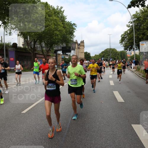 29.06.2025 - hella hamburg halbmarathon Yannick Fuchs http://msf.ph/oto/8160586 29.06.2025 10:38:50 20KM 1057, 1220, 1391, 1468, 1782, 1902, 1941, 2365, 2402, 2415, 3004, 3021, 3098, 3305, 4310, 4691, 4991, 4999, 5231, 5275, 5476, 5884, 6903, 7191, 7322, 7710, 8722, 8928, 9159, 9444, 10193, 10596, 11469, 12159, 12554, 12711, 13123, 14351, 14667, 14798, 14816, 15185, 15225, 15233, 15280, 16316, 16506, 16893, 17097, 17406, 17729, 17748, 18560, 18806, 19207 meine-sportfotos.de