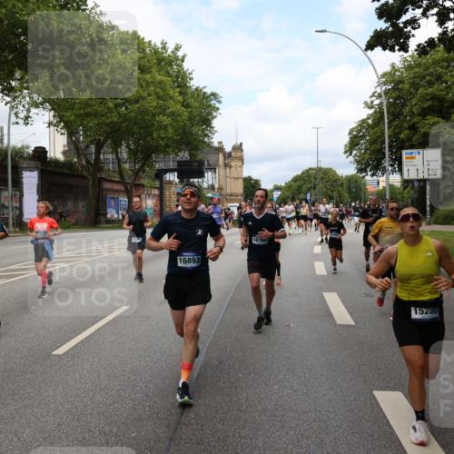 29.06.2025 - hella hamburg halbmarathon Yannick Fuchs http://msf.ph/oto/8160855 29.06.2025 10:38:53 20KM 1057, 1220, 1391, 1468, 1782, 1902, 1941, 2365, 2402, 2415, 3004, 3021, 3098, 3305, 4310, 4691, 4991, 5231, 5476, 5884, 7191, 7322, 7710, 8722, 8928, 9159, 9444, 10596, 11469, 12159, 12711, 13123, 13975, 14351, 14464, 14667, 14816, 15185, 15225, 15233, 15280, 16506, 16893, 17097, 17406, 17729, 17748, 18539, 18560, 18806, 19207 meine-sportfotos.de