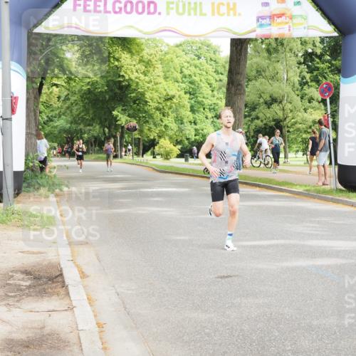 29.06.2025 - hella hamburg halbmarathon MichiJ http://msf.ph/oto/8160895 29.06.2025 10:11:12 Zwischen KM18-KM19  meine-sportfotos.de