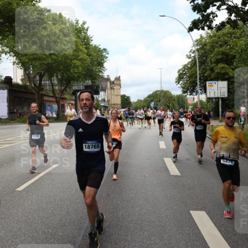 29.06.2025 - hella hamburg halbmarathon Yannick Fuchs http://msf.ph/oto/8160904 29.06.2025 10:38:54 20KM 1057, 1220, 1391, 1468, 1782, 1902, 1941, 2365, 2402, 2415, 3004, 3021, 3098, 3305, 4310, 4691, 4991, 5231, 5476, 5884, 7191, 7322, 7710, 8928, 9159, 10596, 11469, 12159, 12711, 13123, 13975, 14351, 14464, 14667, 14686, 14687, 14816, 15185, 15225, 15280, 16506, 16893, 17097, 17406, 17748, 18539, 18560, 18806, 19207 meine-sportfotos.de