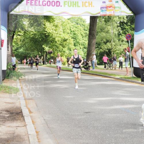 29.06.2025 - hella hamburg halbmarathon MichiJ http://msf.ph/oto/8161115 29.06.2025 10:11:21 Zwischen KM18-KM19 12373, 14717, 19075 meine-sportfotos.de