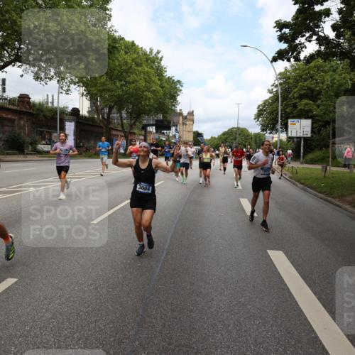 29.06.2025 - hella hamburg halbmarathon Yannick Fuchs http://msf.ph/oto/8161153 29.06.2025 10:38:58 20KM 1057, 1391, 1413, 1468, 1697, 1782, 1902, 1941, 2365, 2402, 2415, 3004, 3098, 3305, 4691, 4991, 5884, 7322, 7710, 8928, 9159, 9302, 10596, 12159, 12711, 13123, 13975, 14351, 14464, 14667, 14686, 14687, 14703, 14816, 15185, 16506, 17097, 17406, 18539, 18560, 18806, 19207 meine-sportfotos.de