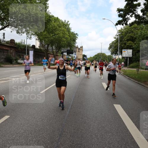 29.06.2025 - hella hamburg halbmarathon Yannick Fuchs http://msf.ph/oto/8161169 29.06.2025 10:38:58 20KM 1057, 1391, 1413, 1468, 1697, 1782, 1902, 1941, 2365, 2402, 2415, 3004, 3098, 3305, 4691, 4991, 5884, 7322, 7710, 8928, 9159, 9302, 10596, 12159, 12711, 13123, 13975, 14351, 14464, 14667, 14686, 14687, 14703, 14816, 15185, 16506, 17097, 17406, 18539, 18560, 18806, 19207 meine-sportfotos.de