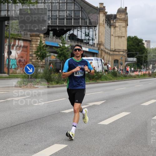29.06.2025 - hella hamburg halbmarathon Yannick Fuchs http://msf.ph/oto/8161204 29.06.2025 10:20:48 20KM 2483, 4338, 8376, 10468, 11228, 12067, 13346, 14107, 17003 meine-sportfotos.de
