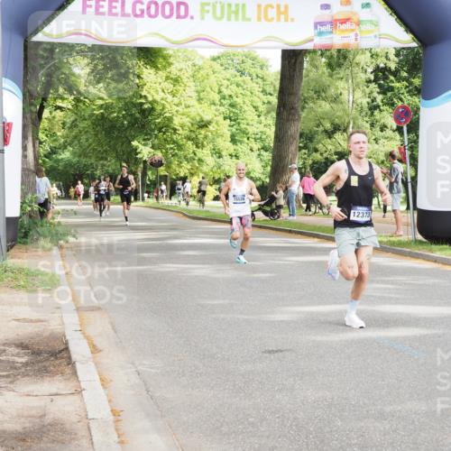 29.06.2025 - hella hamburg halbmarathon MichiJ http://msf.ph/oto/8161240 29.06.2025 10:11:22 Zwischen KM18-KM19 12373, 14717, 19075 meine-sportfotos.de