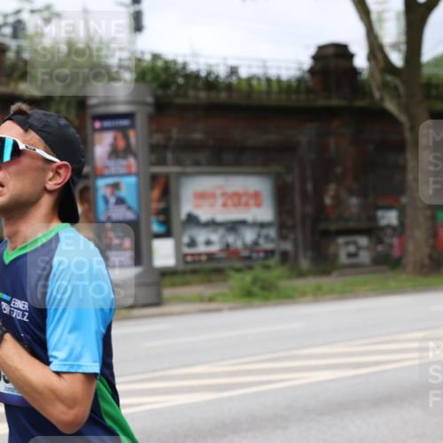 29.06.2025 - hella hamburg halbmarathon Yannick Fuchs http://msf.ph/oto/8161305 29.06.2025 10:20:49 20KM 2483, 4338, 8376, 10468, 11228, 12067, 13346, 14107, 17003 meine-sportfotos.de