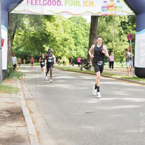 29.06.2025 - hella hamburg halbmarathon MichiJ http://msf.ph/oto/8161313 29.06.2025 10:11:27 Zwischen KM18-KM19 12373, 14717, 15526, 19075 meine-sportfotos.de