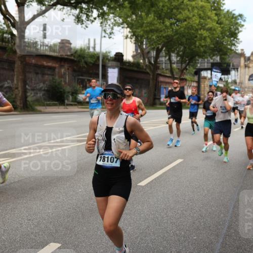 29.06.2025 - hella hamburg halbmarathon Yannick Fuchs http://msf.ph/oto/8161318 29.06.2025 10:38:59 20KM 1057, 1391, 1413, 1468, 1697, 1782, 1902, 1941, 2415, 3004, 3098, 3305, 4691, 4991, 5884, 7322, 7710, 8928, 9159, 9302, 10596, 11809, 12159, 12711, 13123, 13975, 14351, 14464, 14667, 14686, 14687, 14703, 14816, 15185, 16506, 17097, 17406, 18539, 18560, 18806, 19207 meine-sportfotos.de