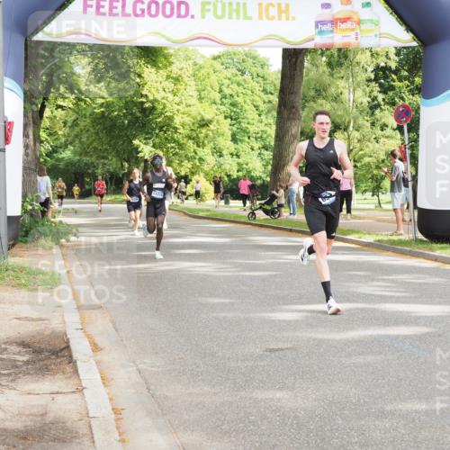 29.06.2025 - hella hamburg halbmarathon MichiJ http://msf.ph/oto/8161325 29.06.2025 10:11:27 Zwischen KM18-KM19 12373, 14717, 15526, 19075 meine-sportfotos.de