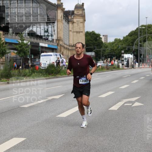 29.06.2025 - hella hamburg halbmarathon Yannick Fuchs http://msf.ph/oto/8161366 29.06.2025 10:20:53 20KM 4338, 8376, 9767, 10468, 11228, 12067, 13346, 14107, 17003 meine-sportfotos.de