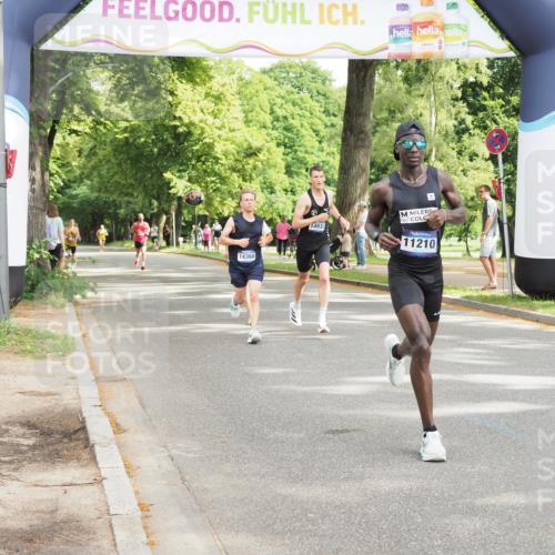 29.06.2025 - hella hamburg halbmarathon MichiJ http://msf.ph/oto/8161450 29.06.2025 10:11:30 Zwischen KM18-KM19 6530, 11210, 14933, 15526 meine-sportfotos.de