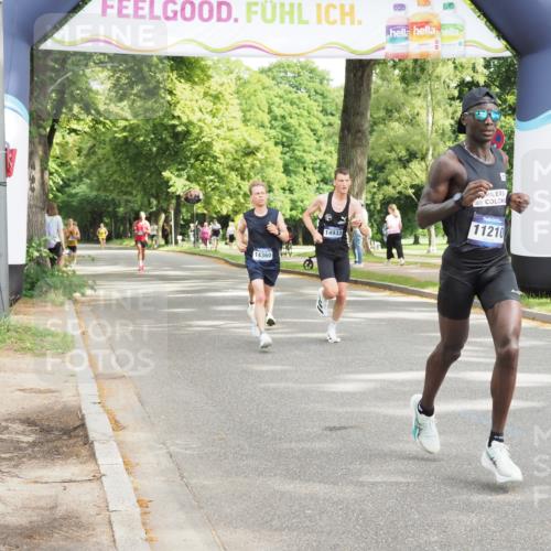 29.06.2025 - hella hamburg halbmarathon MichiJ http://msf.ph/oto/8161475 29.06.2025 10:11:30 Zwischen KM18-KM19 6530, 11210, 14933, 15526 meine-sportfotos.de