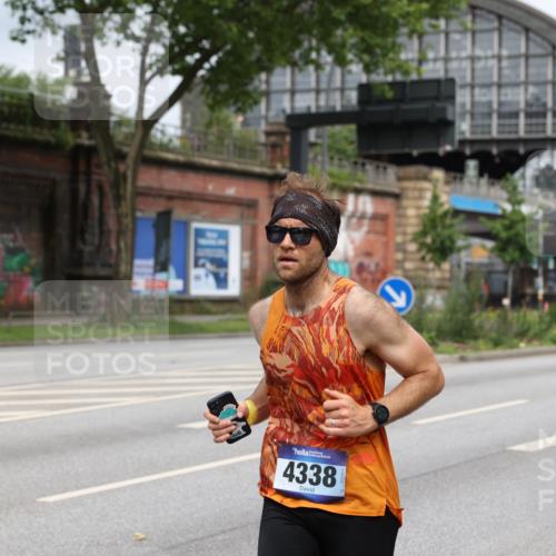 29.06.2025 - hella hamburg halbmarathon Yannick Fuchs http://msf.ph/oto/8161566 29.06.2025 10:21:00 20KM 4338, 9767, 10468, 11228, 13346, 14107, 17003 meine-sportfotos.de