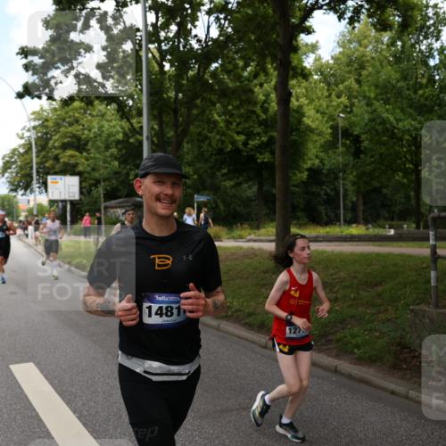 29.06.2025 - hella hamburg halbmarathon Yannick Fuchs http://msf.ph/oto/8161695 29.06.2025 10:39:03 20KM 1057, 1413, 1468, 1520, 1697, 1782, 1941, 2415, 2970, 3098, 3305, 4691, 4991, 5884, 7710, 8928, 9302, 11809, 12159, 12711, 13123, 13975, 14351, 14464, 14686, 14687, 14703, 14816, 16058, 16506, 17097, 17120, 17406, 18539, 18560, 18806, 19207 meine-sportfotos.de