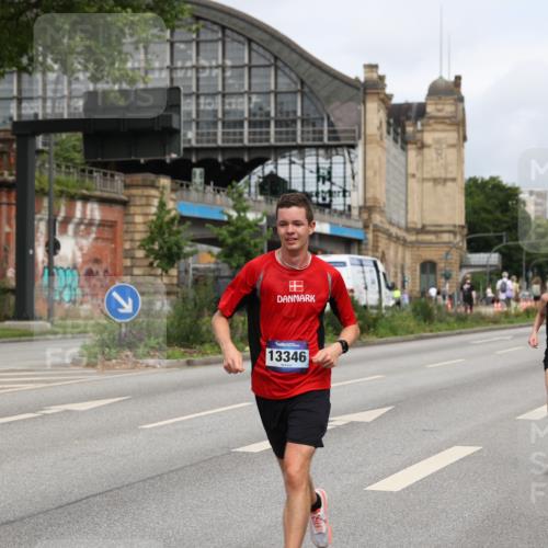 29.06.2025 - hella hamburg halbmarathon Yannick Fuchs http://msf.ph/oto/8161709 29.06.2025 10:21:06 20KM 9767, 10468, 11228, 13346, 14107, 16615, 17003 meine-sportfotos.de
