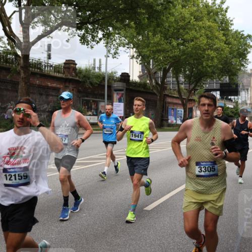 29.06.2025 - hella hamburg halbmarathon Yannick Fuchs http://msf.ph/oto/8161763 29.06.2025 10:39:04 20KM 1057, 1413, 1468, 1520, 1697, 1782, 1941, 2415, 2890, 2970, 3098, 3305, 4270, 4691, 7710, 8928, 9302, 11809, 12159, 12711, 13123, 13975, 14351, 14464, 14686, 14687, 14703, 14816, 15334, 16058, 17097, 17120, 17406, 18539, 18560, 18806, 19207 meine-sportfotos.de