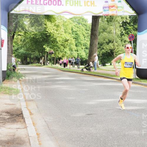 29.06.2025 - hella hamburg halbmarathon MichiJ http://msf.ph/oto/8162080 29.06.2025 10:11:44 Zwischen KM18-KM19 14766, 16120, 17402 meine-sportfotos.de