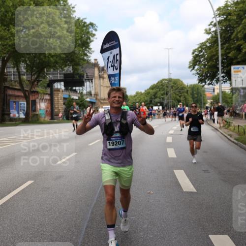 29.06.2025 - hella hamburg halbmarathon Yannick Fuchs http://msf.ph/oto/8162083 29.06.2025 10:39:07 20KM 1413, 1424, 1468, 1520, 1697, 1782, 1941, 2415, 2890, 2970, 3098, 4270, 4691, 4915, 5047, 7710, 8928, 9302, 11809, 13975, 14351, 14464, 14686, 14687, 14703, 15334, 16058, 17097, 17120, 17406, 18539, 18560, 18631, 18806, 19207 meine-sportfotos.de