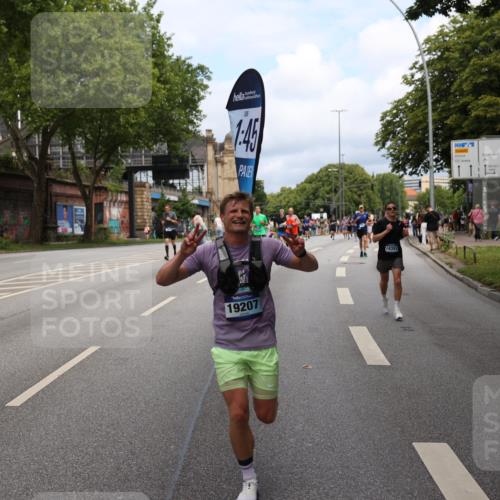29.06.2025 - hella hamburg halbmarathon Yannick Fuchs http://msf.ph/oto/8162117 29.06.2025 10:39:07 20KM 1413, 1424, 1468, 1520, 1697, 1782, 1941, 2415, 2890, 2970, 3098, 4270, 4691, 4915, 5047, 7710, 8928, 9302, 11809, 13975, 14351, 14464, 14686, 14687, 14703, 15334, 16058, 17097, 17120, 17406, 18539, 18560, 18631, 18806, 19207 meine-sportfotos.de