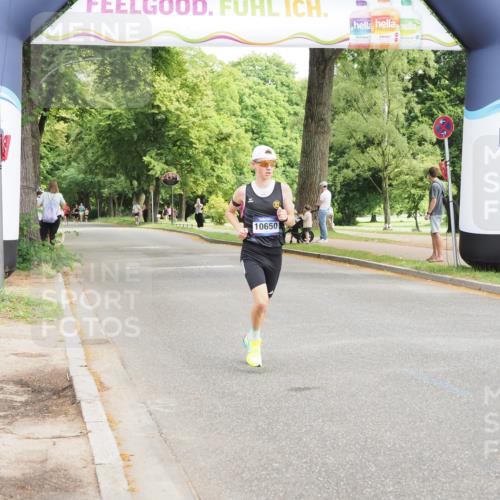 29.06.2025 - hella hamburg halbmarathon MichiJ http://msf.ph/oto/8162157 29.06.2025 10:12:04 Zwischen KM18-KM19 10650 meine-sportfotos.de