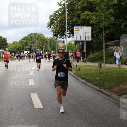 29.06.2025 - hella hamburg halbmarathon Yannick Fuchs http://msf.ph/oto/8162275 29.06.2025 10:39:08 20KM 1413, 1424, 1468, 1520, 1697, 2415, 2890, 2970, 3098, 4270, 4691, 4915, 5047, 7710, 8928, 9302, 11809, 13975, 14351, 14464, 14686, 14687, 14703, 15334, 16058, 16803, 17097, 17120, 17406, 18539, 18560, 18631, 19207 meine-sportfotos.de