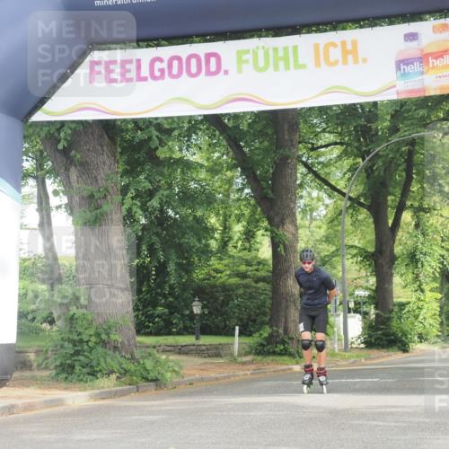 29.06.2025 - hella hamburg halbmarathon KatJ http://msf.ph/oto/8162300 29.06.2025 09:12:41 Zwischen KM18-KM19  meine-sportfotos.de