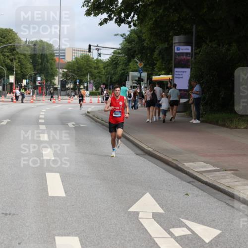 29.06.2025 - hella hamburg halbmarathon Yannick Fuchs http://msf.ph/oto/8162348 29.06.2025 10:21:23 20KM 9565, 13779, 16615, 17258, 18692, 19076 meine-sportfotos.de