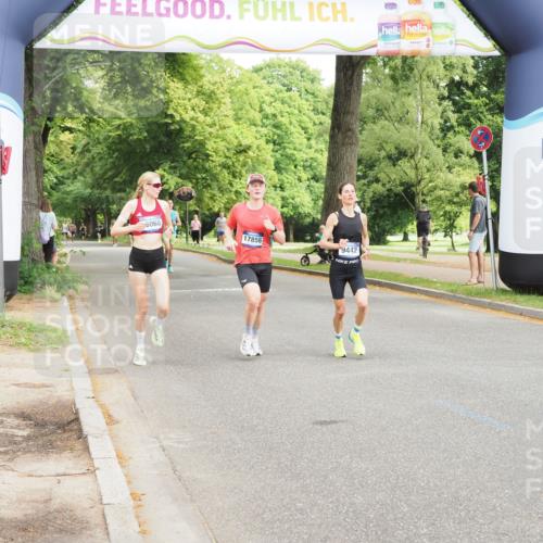 29.06.2025 - hella hamburg halbmarathon MichiJ http://msf.ph/oto/8162361 29.06.2025 10:12:20 Zwischen KM18-KM19 9442, 16068, 17856 meine-sportfotos.de