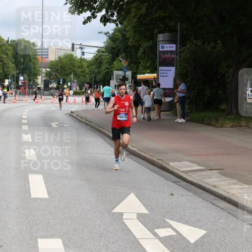 29.06.2025 - hella hamburg halbmarathon Yannick Fuchs http://msf.ph/oto/8162381 29.06.2025 10:21:24 20KM 9565, 13779, 16615, 17258, 18692, 19076 meine-sportfotos.de