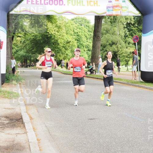 29.06.2025 - hella hamburg halbmarathon MichiJ http://msf.ph/oto/8162396 29.06.2025 10:12:20 Zwischen KM18-KM19 9442, 16068, 17856 meine-sportfotos.de