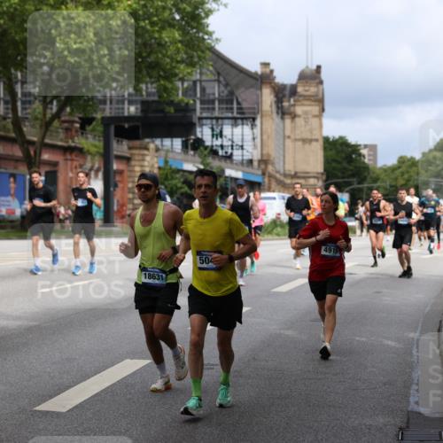 29.06.2025 - hella hamburg halbmarathon Yannick Fuchs http://msf.ph/oto/8162511 29.06.2025 10:39:32 20KM 1171, 1424, 2098, 2188, 2470, 2890, 2970, 3785, 3917, 4270, 4915, 4997, 5047, 5623, 6266, 6375, 6575, 6819, 7087, 7167, 7325, 7709, 7843, 8871, 9030, 9710, 9720, 10064, 10313, 10741, 11688, 12154, 12161, 12528, 12643, 12783, 13919, 15334, 15365, 15651, 15666, 15760, 16058, 16617, 16685, 16689, 16725, 16803, 16834, 17381, 17382, 17544, 17960, 18055, 18407, 18631, 18638, 18689, 18718, 19116 meine-sportfotos.de